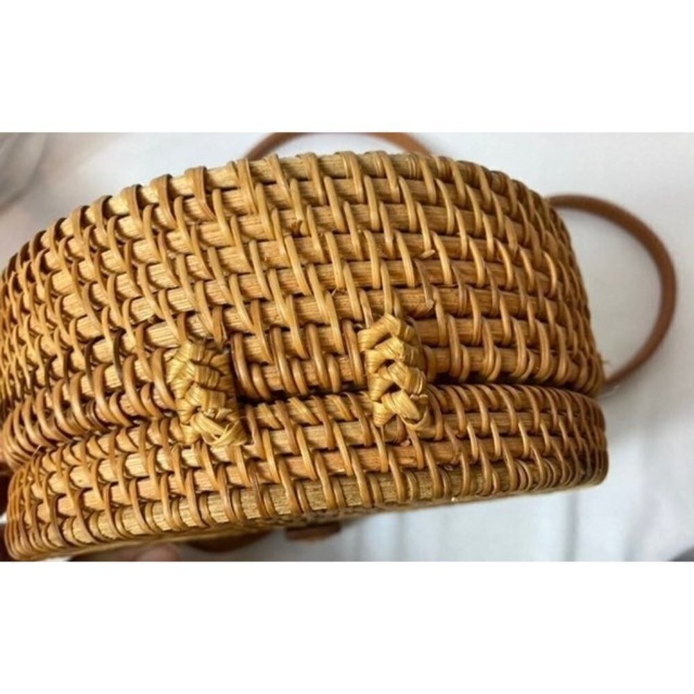 Urban Outfitters Round Rattan Gingham Lined Cross Body Purse 3 x 7" - Picture 5 of 7